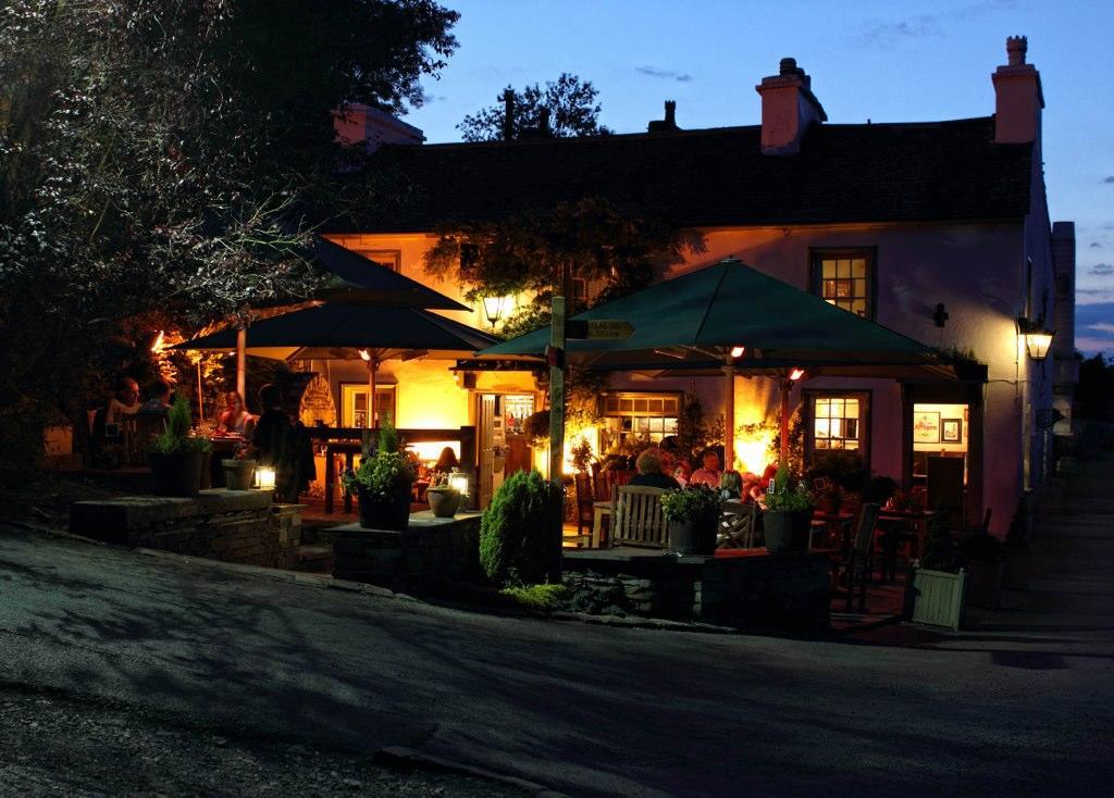Mason'S Arms Hotel Bowland Bridge Bagian luar foto